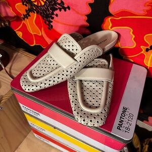 LINDSAY'S CLOSET #6 Halmanera White Woven Leather Loafer Mules